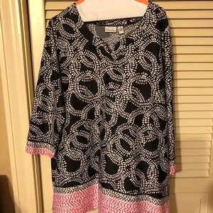 Kim Rodgers tunic. Black /white print